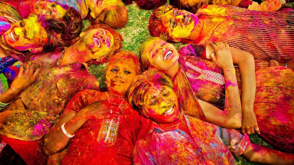 loves in holi